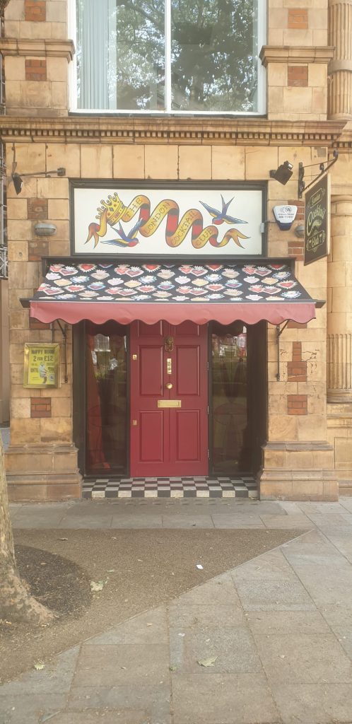 Restaurant awning with digitally printed cover